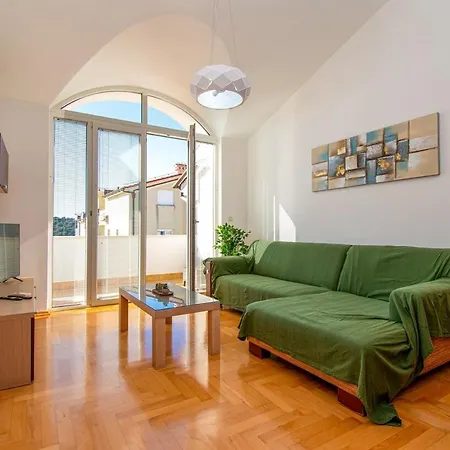 Apartment Vallis On The Lungomare, Near The Sea