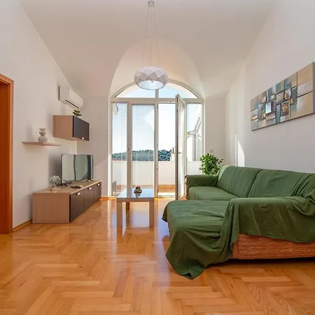 Apartment Vallis On The Lungomare, Near The Sea *