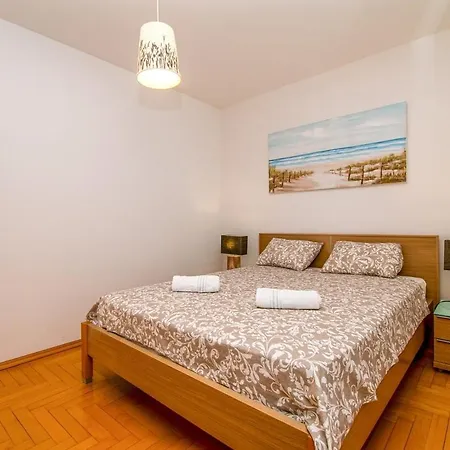 Apartment Vallis On The Lungomare, Near The Sea Pula