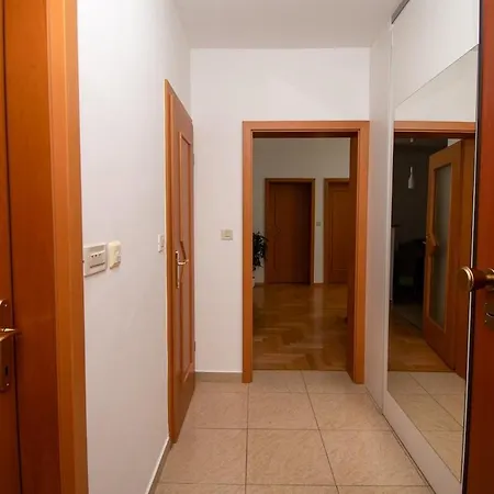 Apartment Vallis On The Lungomare, Near The Sea Pula
