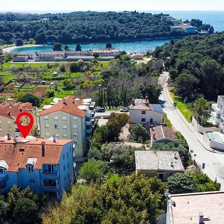 Vallis On The Lungomare, Near The Sea Pula
